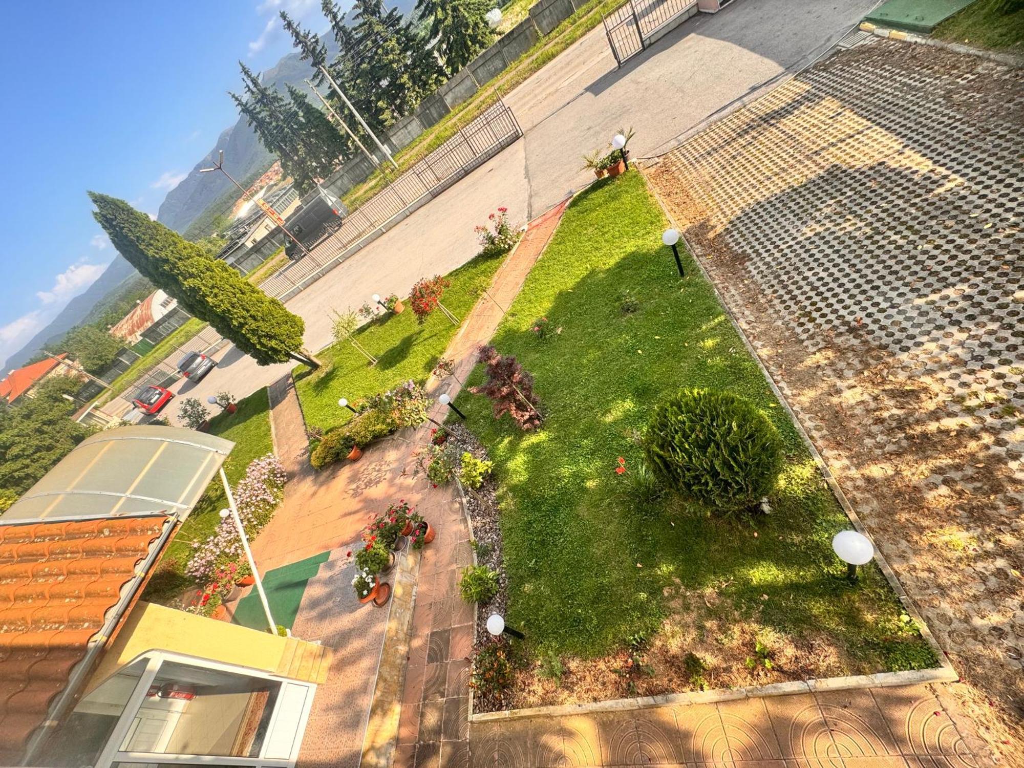 Motel International Berkovitsa Extérieur photo
